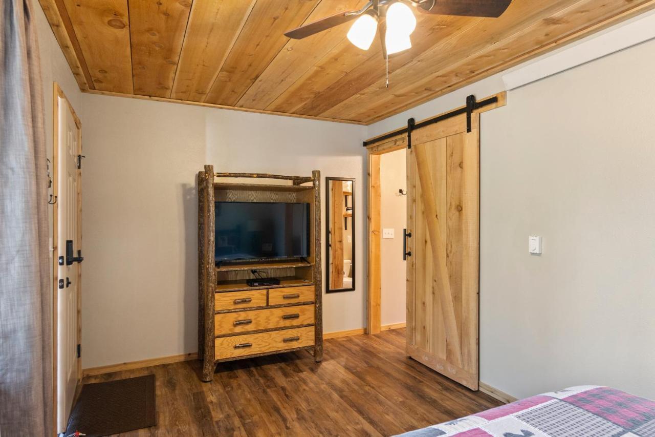 Lake Almanor Lodge เชสเตอร์ ภายนอก รูปภาพ